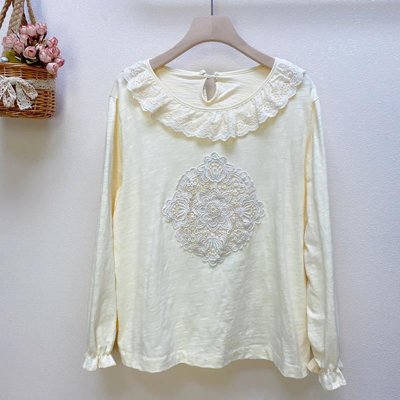 Loose Mori Girl Broderi T-shirt I Bomull